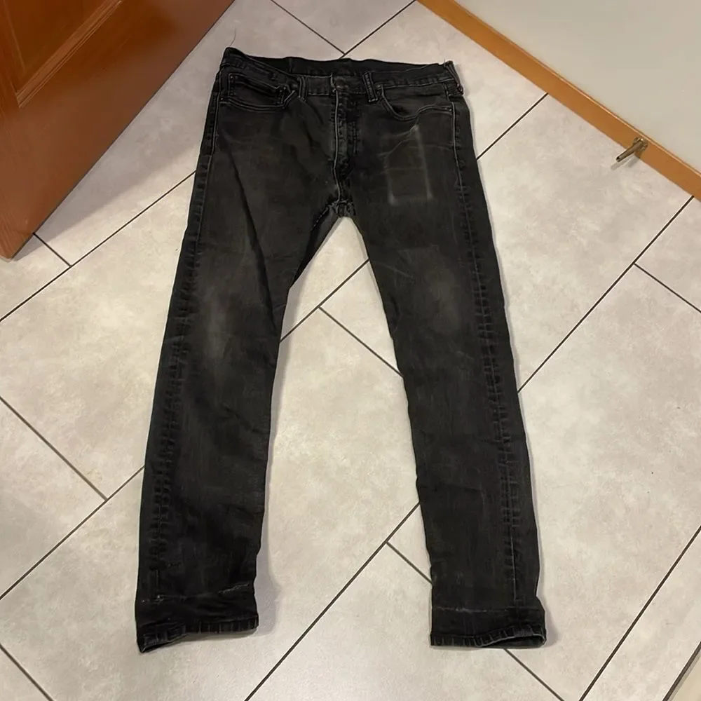 Levi’s 519 Mens black jeans